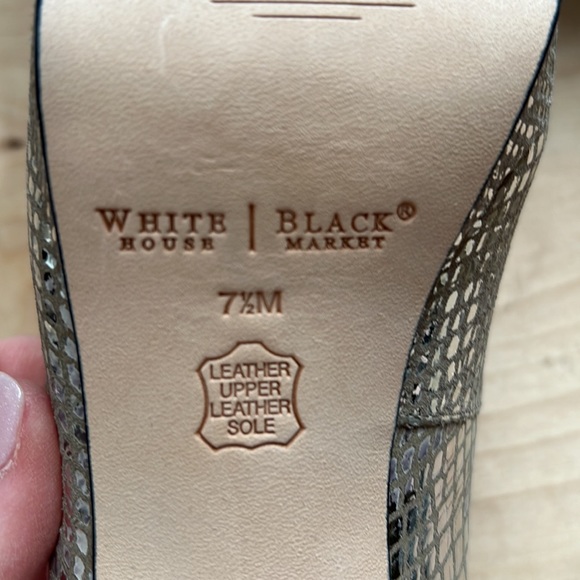 Snake Print Pumps - Picture 8 of 10